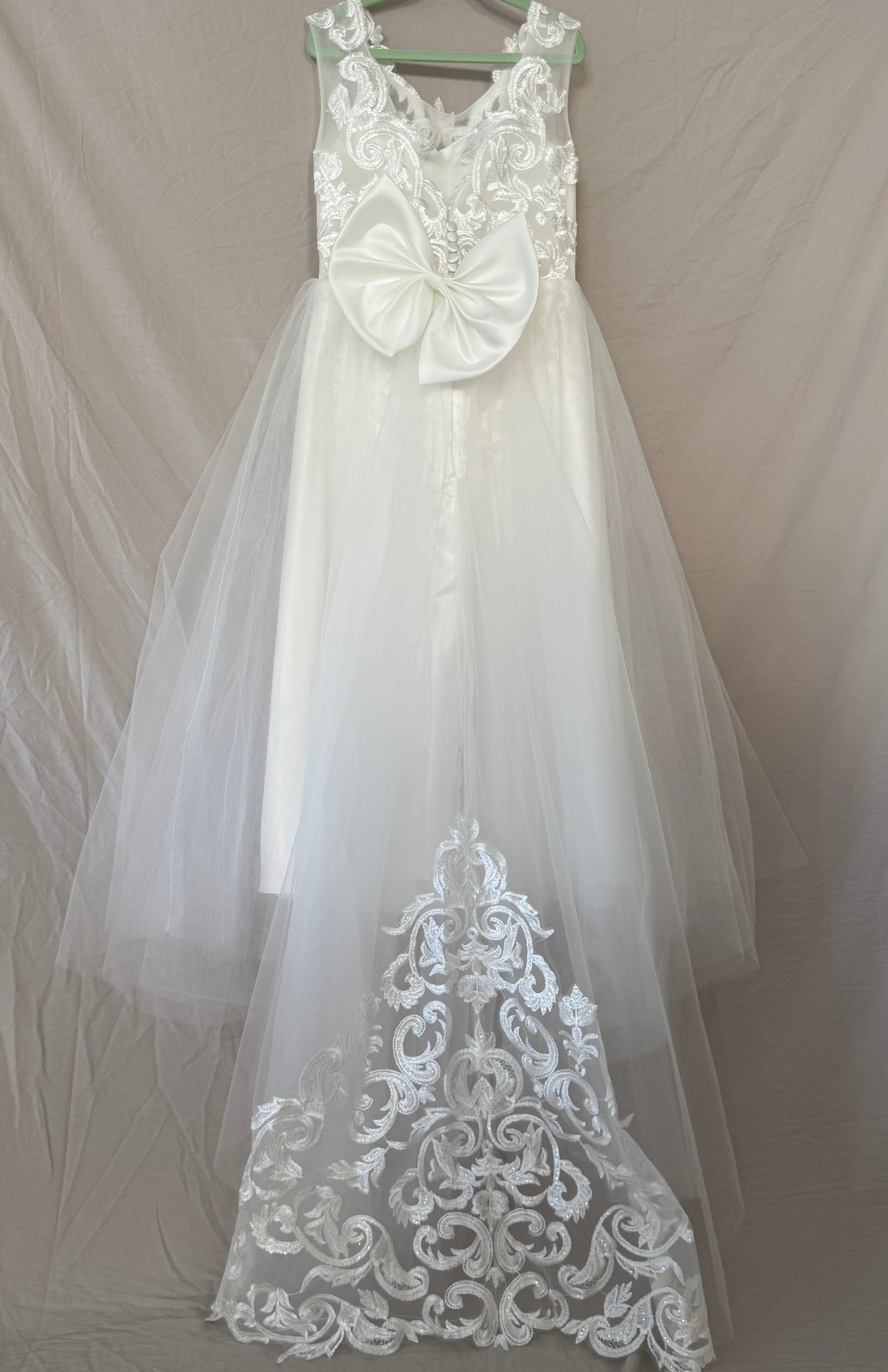 Elegant White Lace & Tulle Flower Girl Dress with Bow